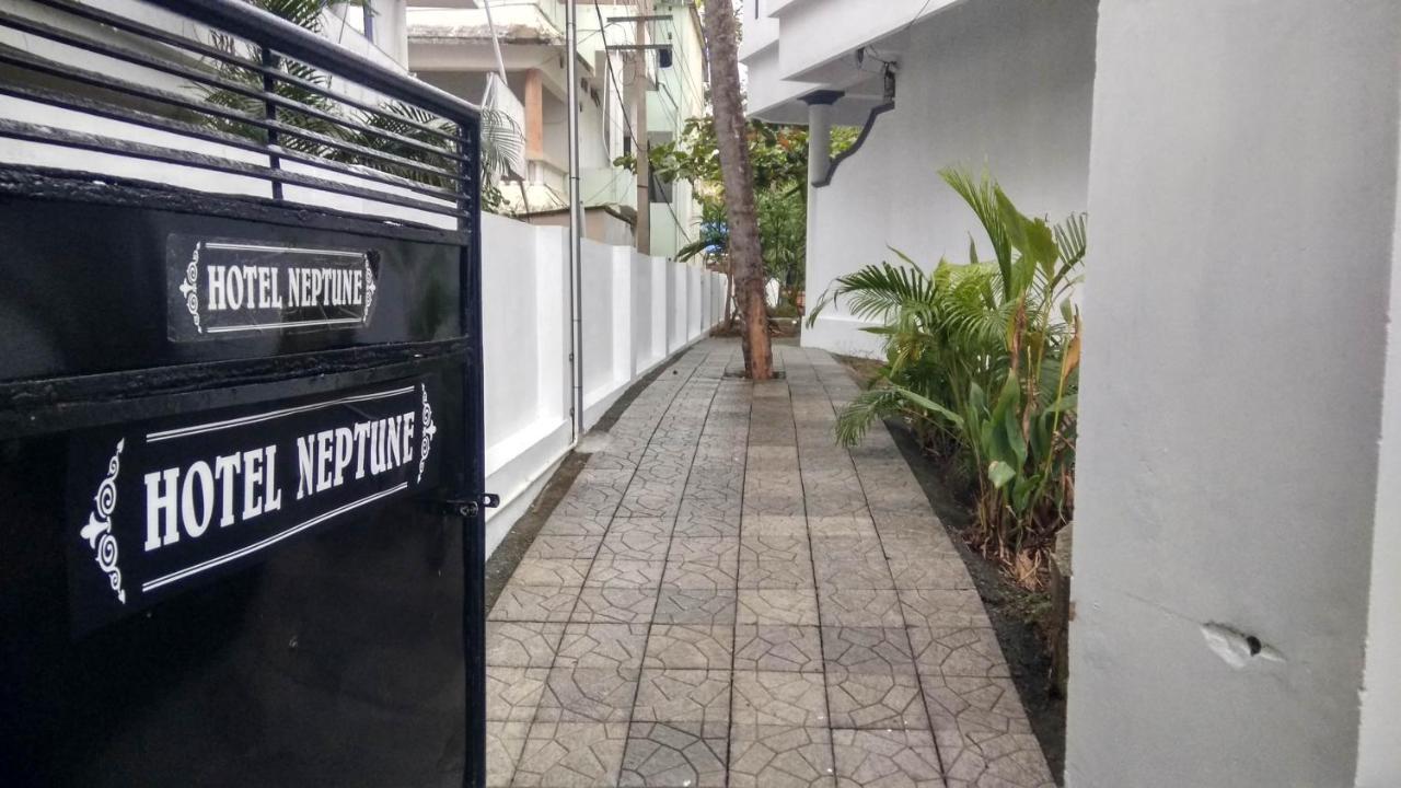 Hotel Neptune Kovalam Thiruvananthapuram Exteriör bild