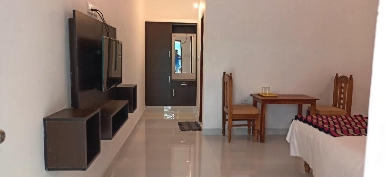 Hotel Neptune Kovalam Thiruvananthapuram Exteriör bild