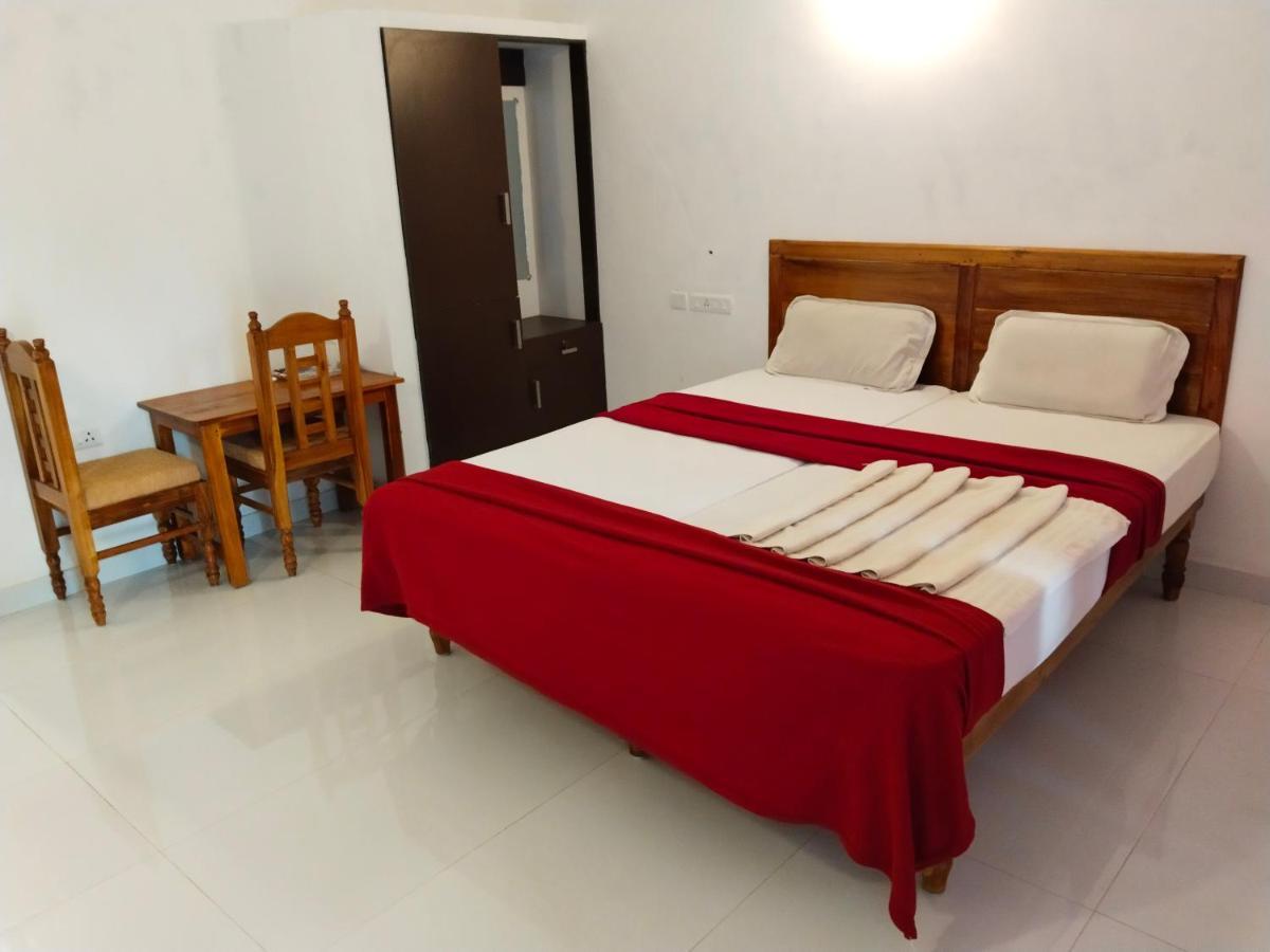 Hotel Neptune Kovalam Thiruvananthapuram Exteriör bild