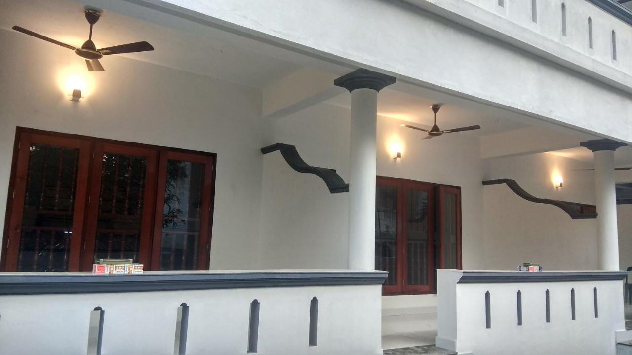 Hotel Neptune Kovalam Thiruvananthapuram Exteriör bild