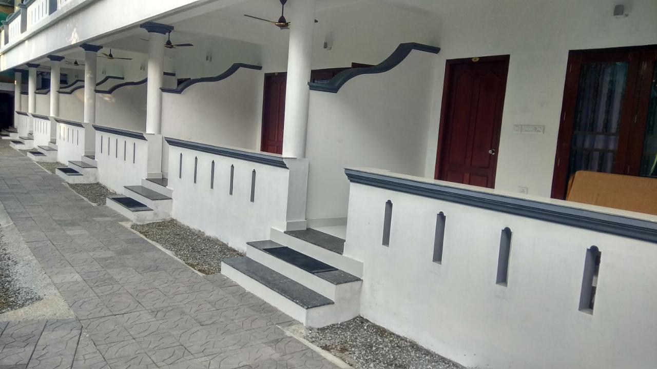Hotel Neptune Kovalam Thiruvananthapuram Exteriör bild